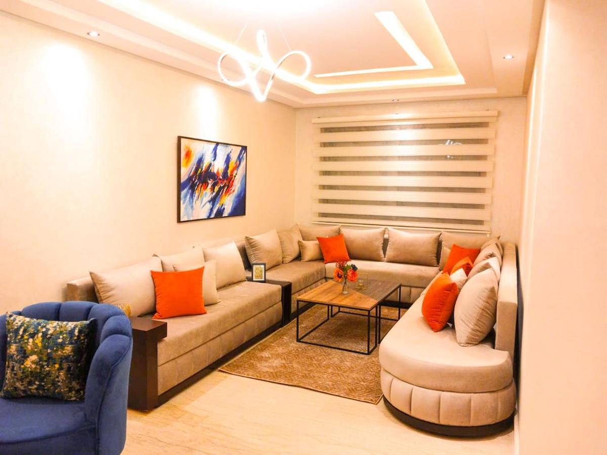 Family Beautiful 2 Bedroom Apartment Casablanca
