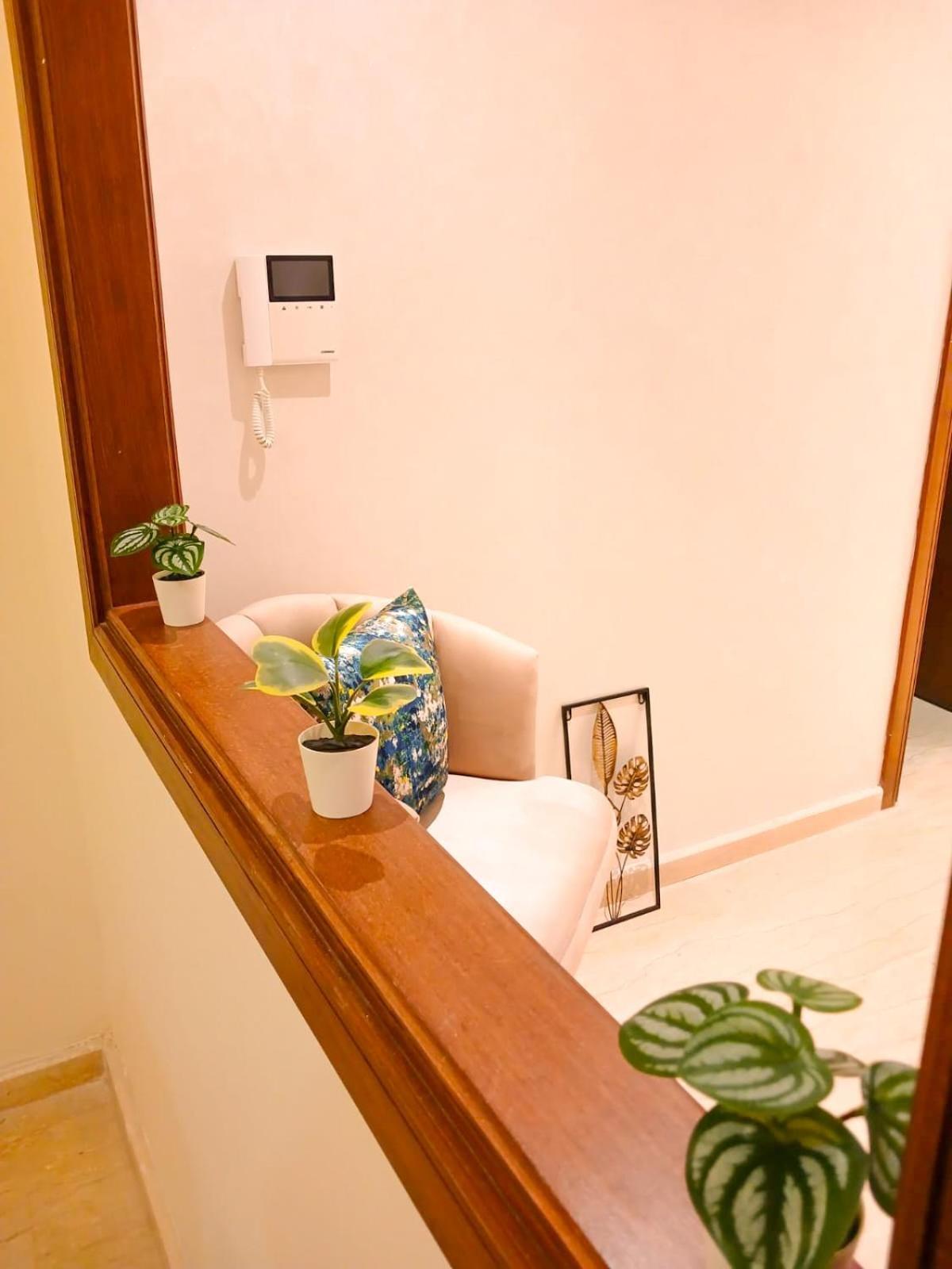 Family Beautiful 2 Bedroom Apartment